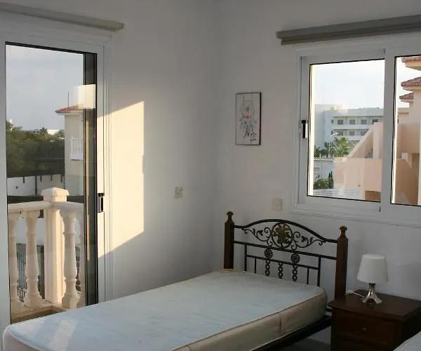 Vila Nissi Ayia Napa