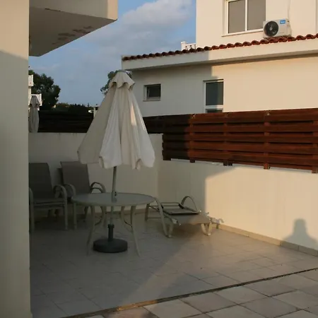Nissi Villa