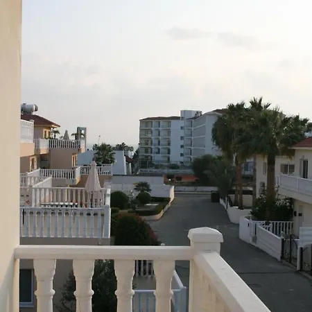 Nissi * Ayia Napa